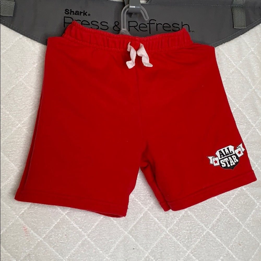 Red Child Shorts♥️